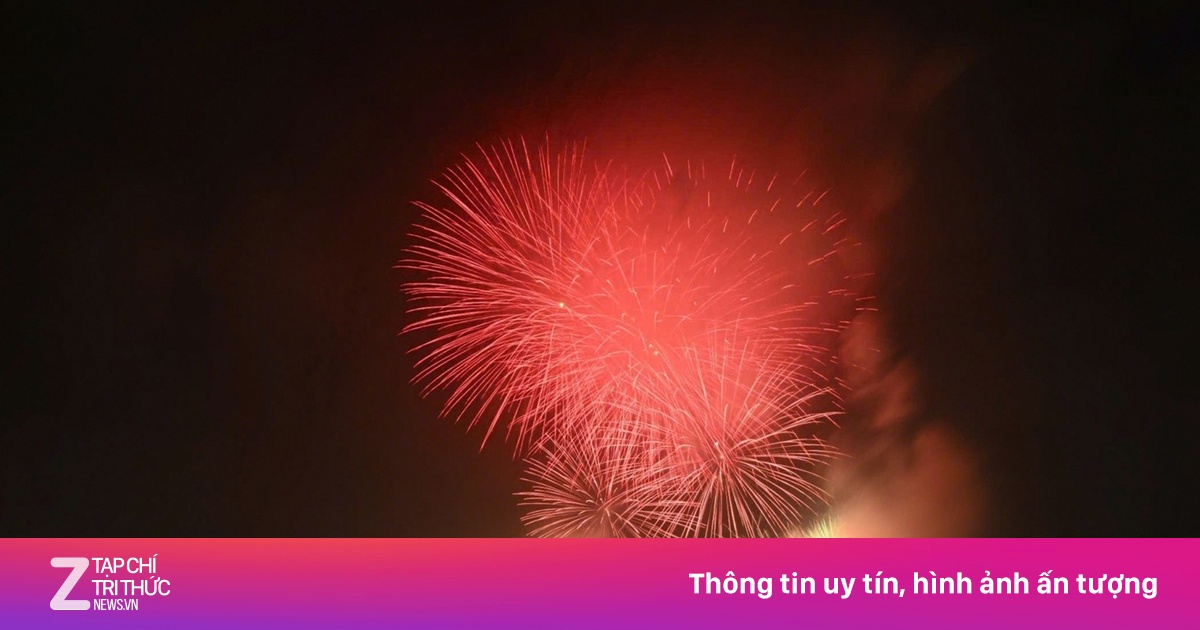 Pháo hoa chào đón năm mới Bính Ngọ 2026