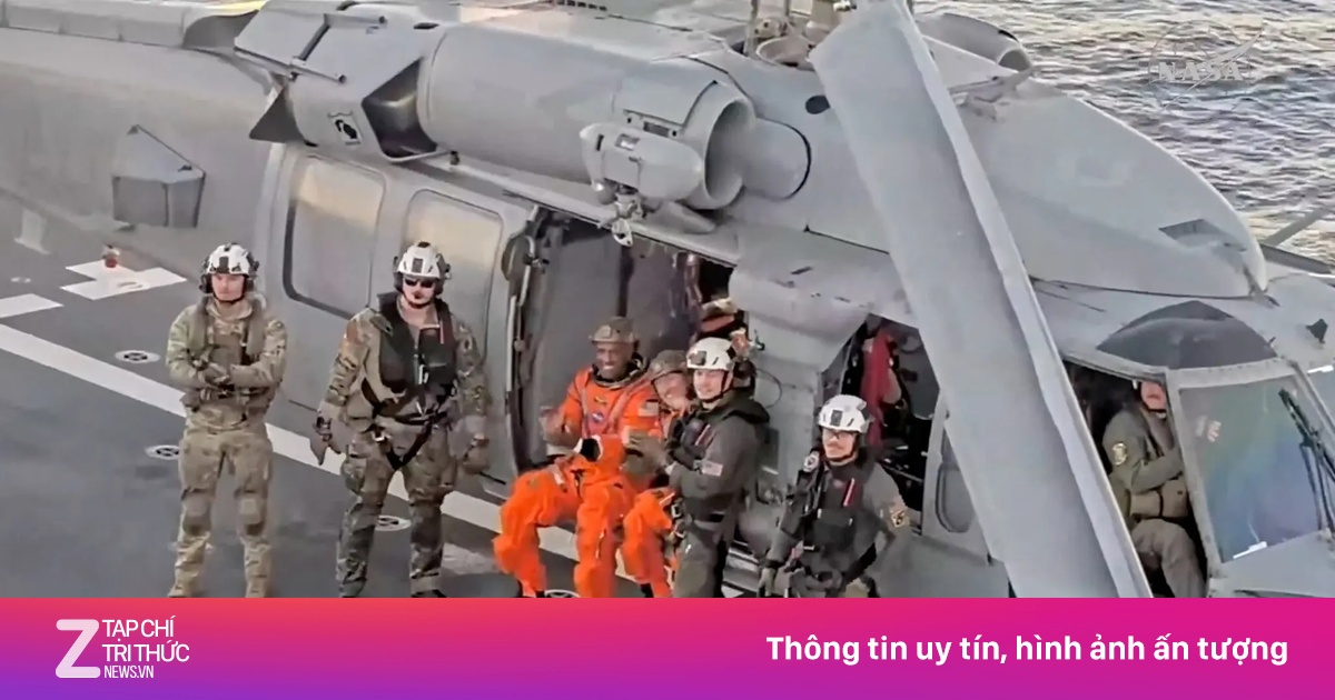 Phi hành đoàn Artemis II hạ cánh an toàn ngoài khơi California