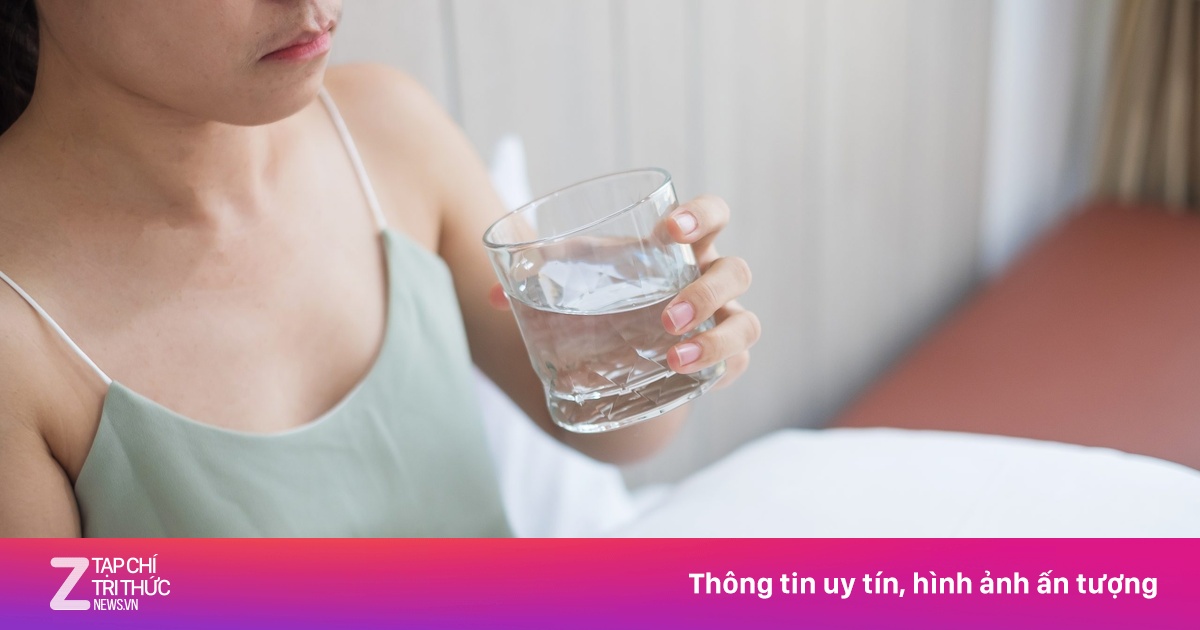 7 hành động buổi sáng 'bào mòn' gan không kém rượu bia