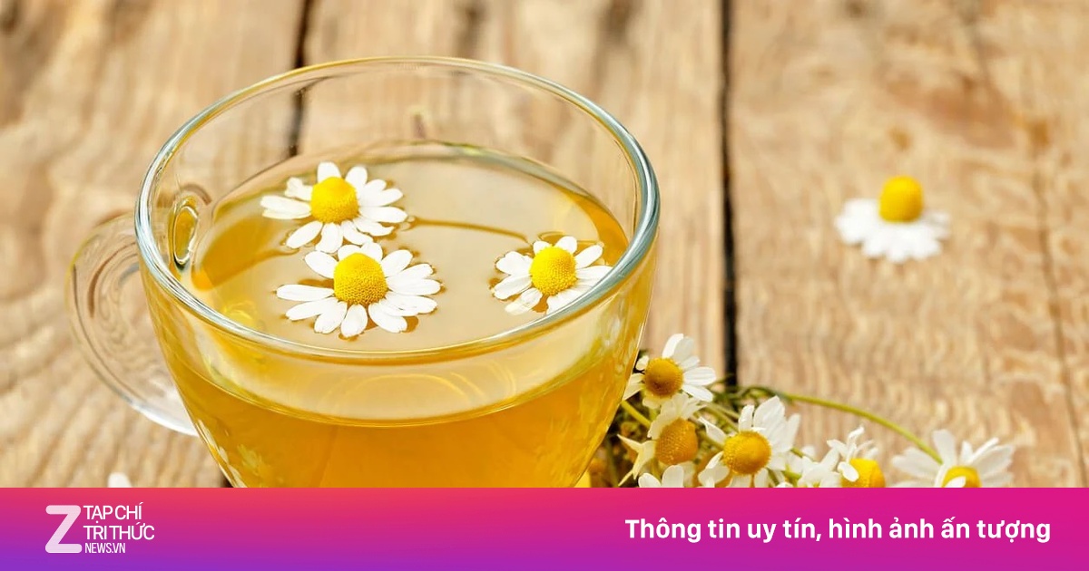 Đào thải axit uric đúng cách bằng trà hoa cúc