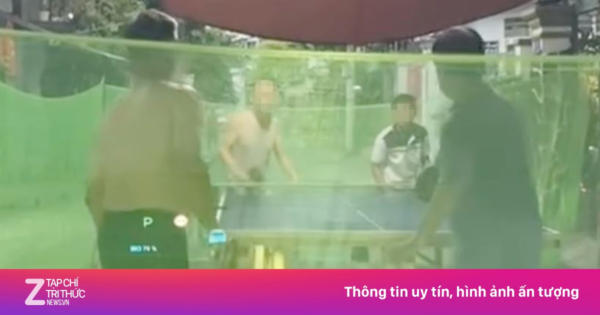 Xôn xao nhóm người ở TP.HCM dùng lưới chặn đường để chơi bóng bàn