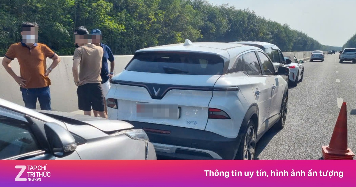 Tai nạn liên hoàn trên cao tốc Phan Thiết - Dầu Giây, ùn tắc 7 km