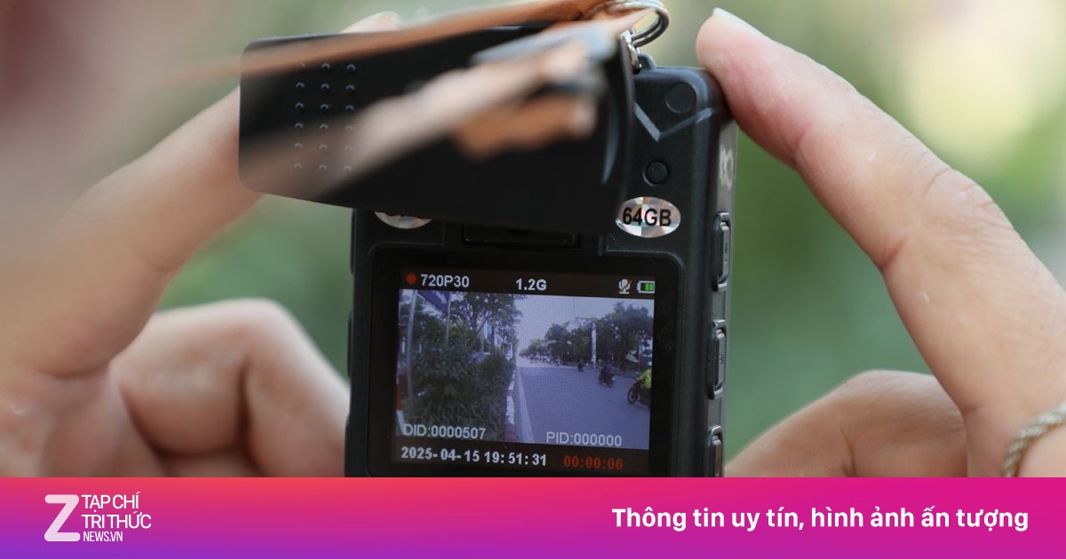 Cảnh sát hóa trang dùng vật nhỏ như bao diêm, tài xế chạy ẩu ngỡ ngàng