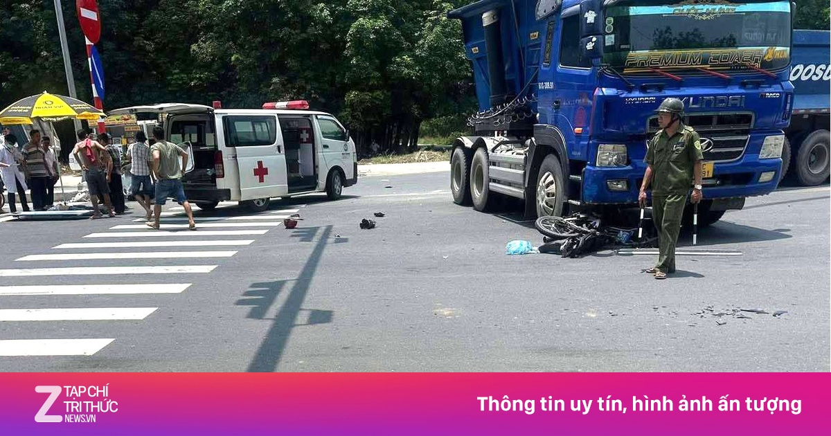 Xe đầu kéo cuốn xe máy vào gầm ở Bình Dương, đôi nam nữ nguy kịch