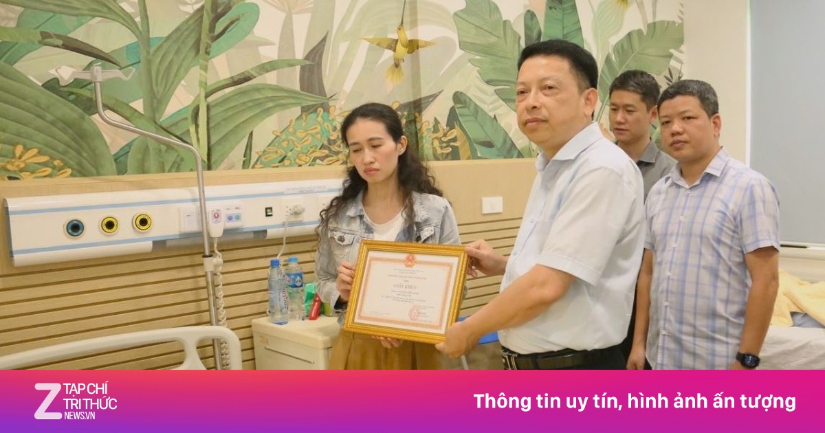 Trung tá công an ở Hà Nội bị xe máy chở 3 tông nhập viện