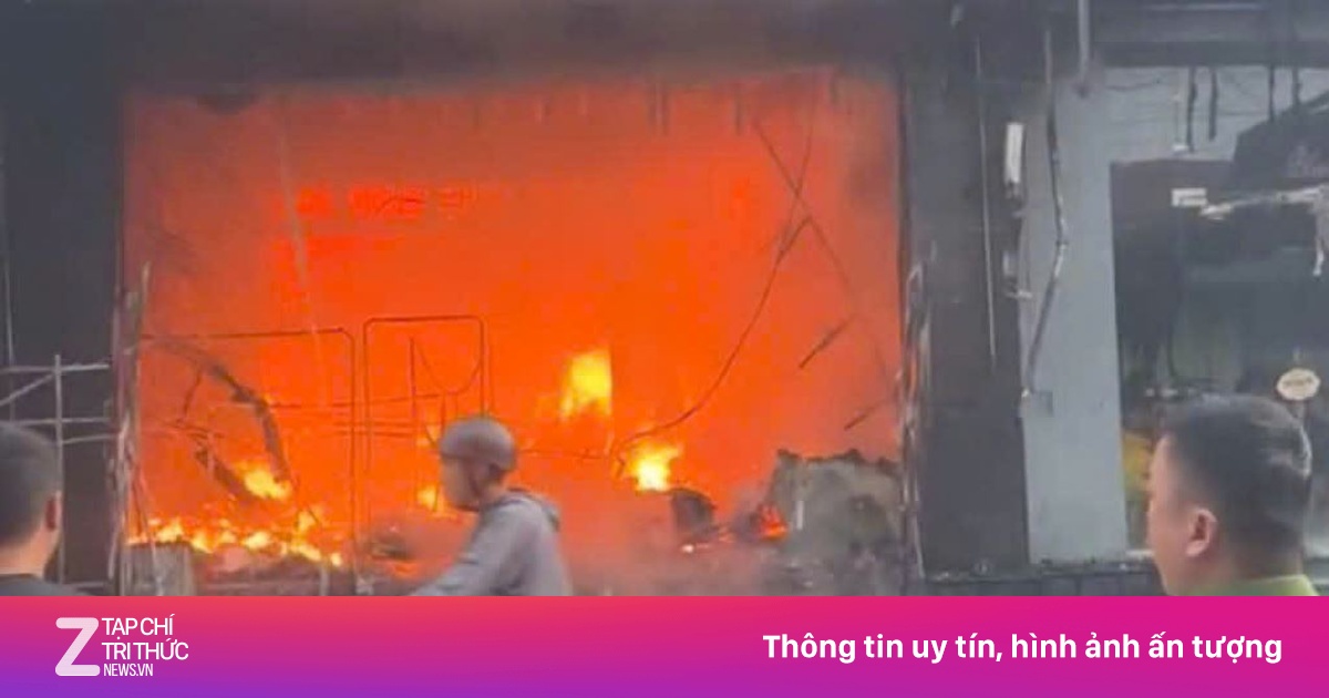 Căn nhà có 4 người đang ngủ bị cháy, hàng xóm hành động tức thì