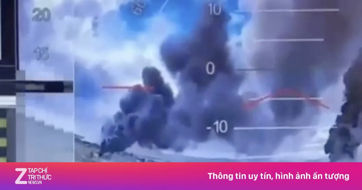 Toàn cảnh vụ UAV Ukraine tấn công loạt sân bay quân sự Nga