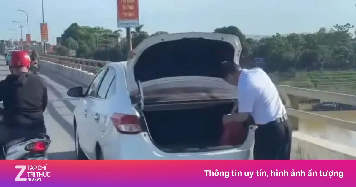 Xử phạt 13,5 triệu đồng người đàn ông dừng xe trên cầu ở Thanh Hóa