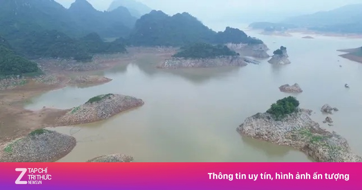 Công ty thủy điện Hòa Bình nói gì về lòng hồ cạn kỷ lục?