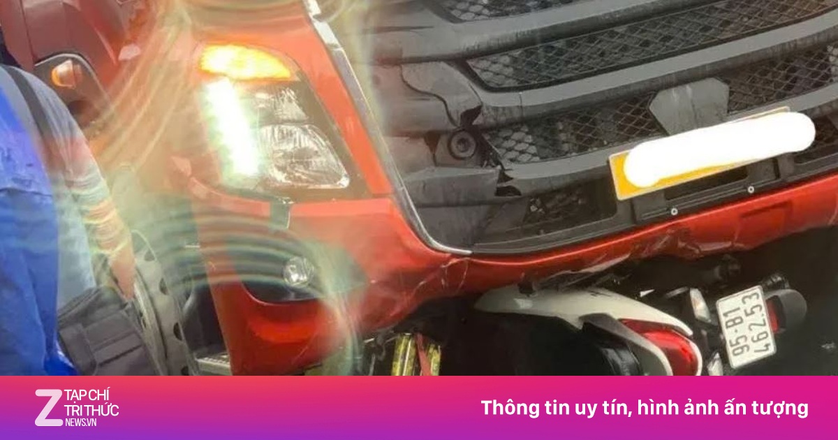 Va chạm xe đầu kéo, người phụ nữ cùng hai con nhỏ tử vong