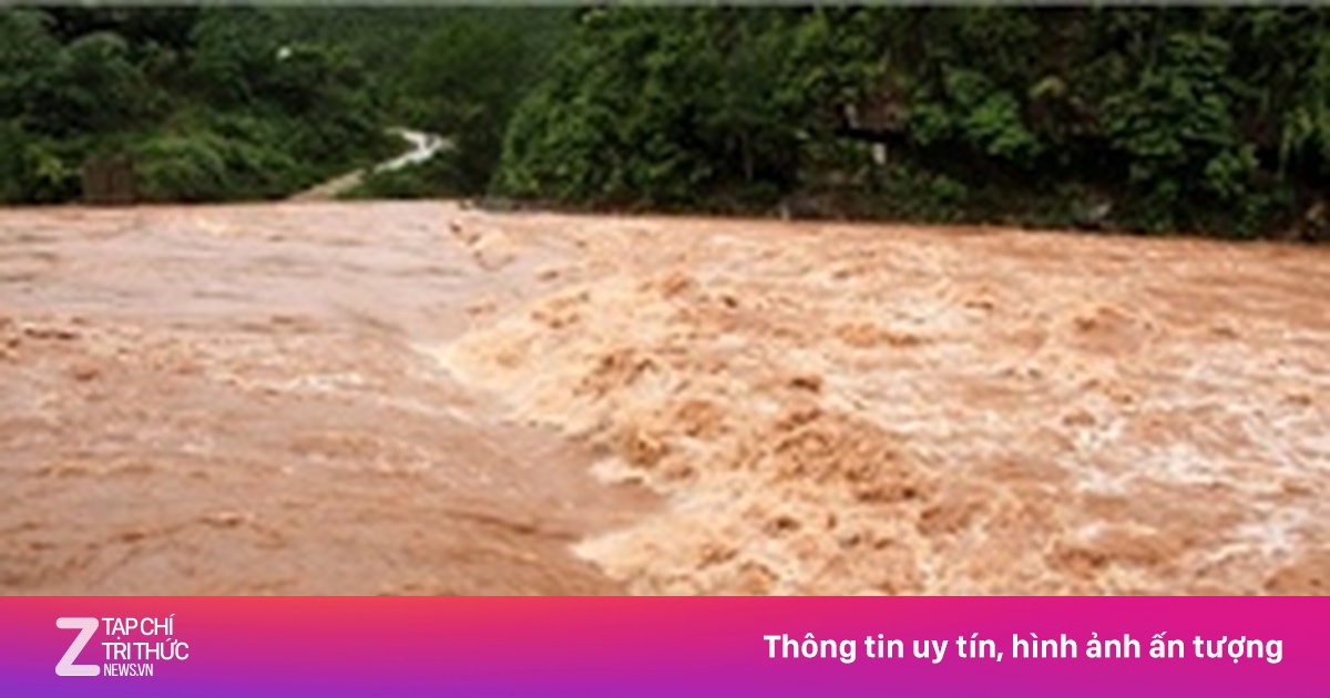 Hai anh em ruột bị nước lũ cuốn tử vong khi đi đánh cá