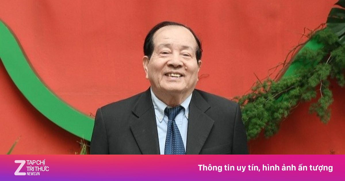 Nhà thơ Hữu Thỉnh: 'Chúng tôi làm thơ ghi lấy cuộc đời mình'