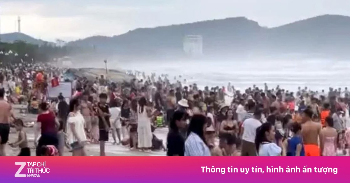 Hơn 20 du khách đuối nước ở biển Cửa Lò sáng nay