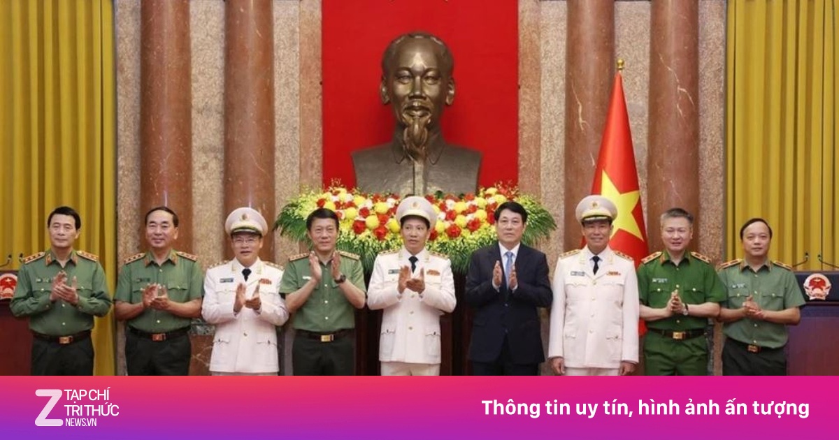 Trao quyết định thăng cấp Thượng tướng cho lãnh đạo Bộ Công an