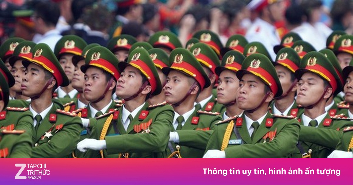 Hà Nội tổ chức kỷ niệm 80 năm Ngày truyền thống CAND ở Nhà hát Hồ Gươm