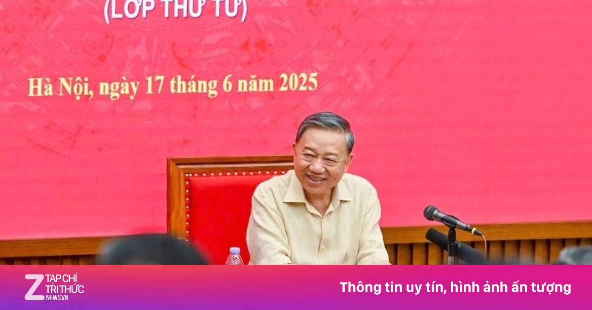 Bế giảng Lớp bồi dưỡng cán bộ quy hoạch Ủy viên Trung ương khóa XIV