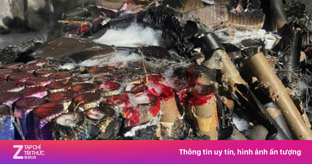 Cháy nhà 4 tầng ở Hà Nội: Phát hiện vật nghi là pháo