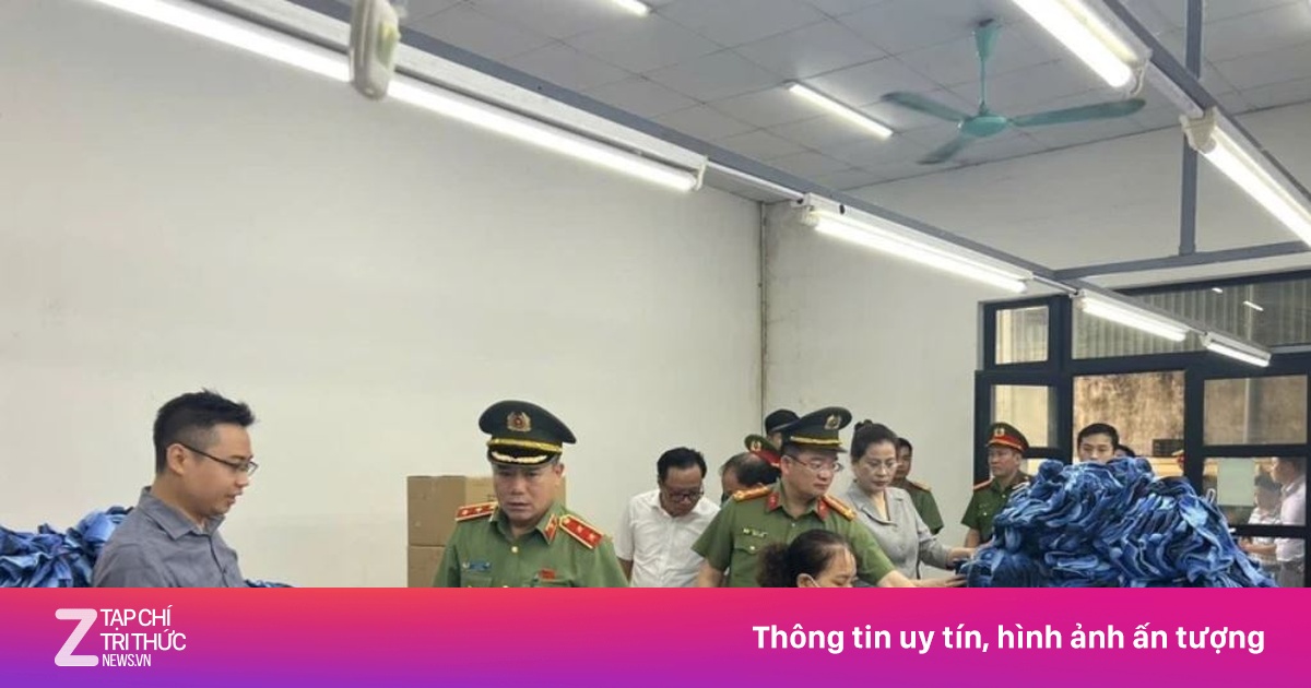 Giám đốc Công an Hà Nội kiểm tra hoạt động kinh doanh tại xã La Phù