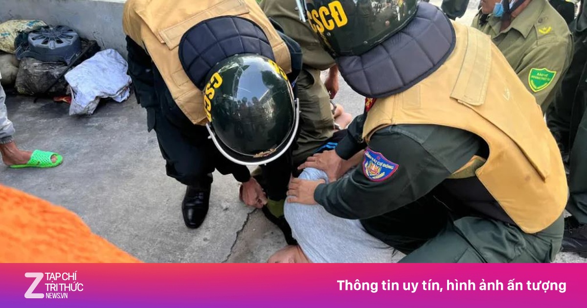 Con trai đánh mẹ, đâm tổ phó bảo vệ an ninh trật tự cơ sở bị thương