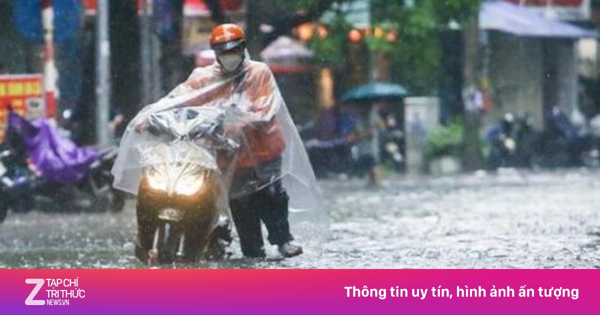 Hà Nội mưa lớn, nguy cơ ngập úng loạt tuyến phố và dự báo 10 ngày tới