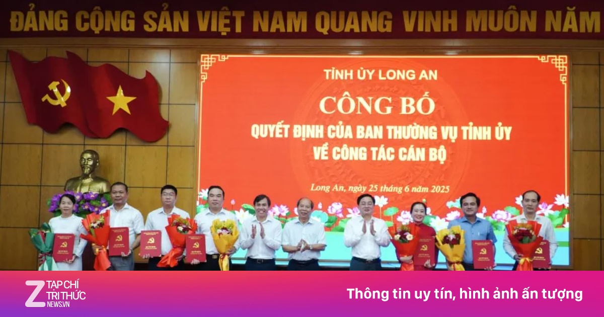 Điều động, bổ nhiệm cán bộ chủ chốt ở hai tỉnh, thành