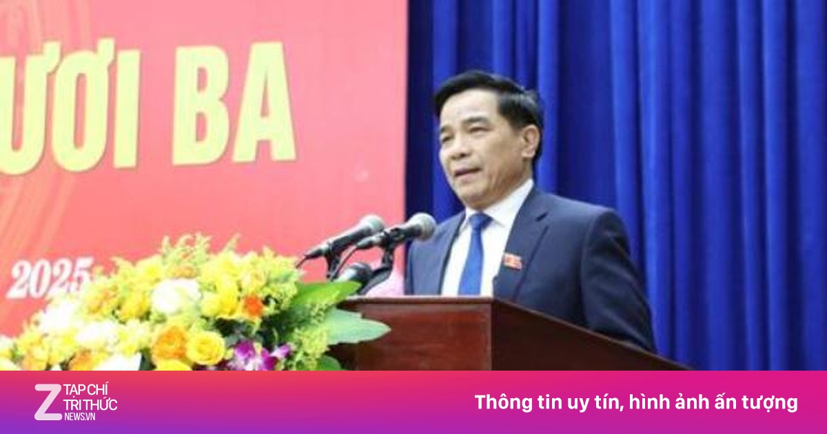 Chủ tịch tỉnh Quảng Nam Lê Văn Dũng nghỉ hưu trước tuổi