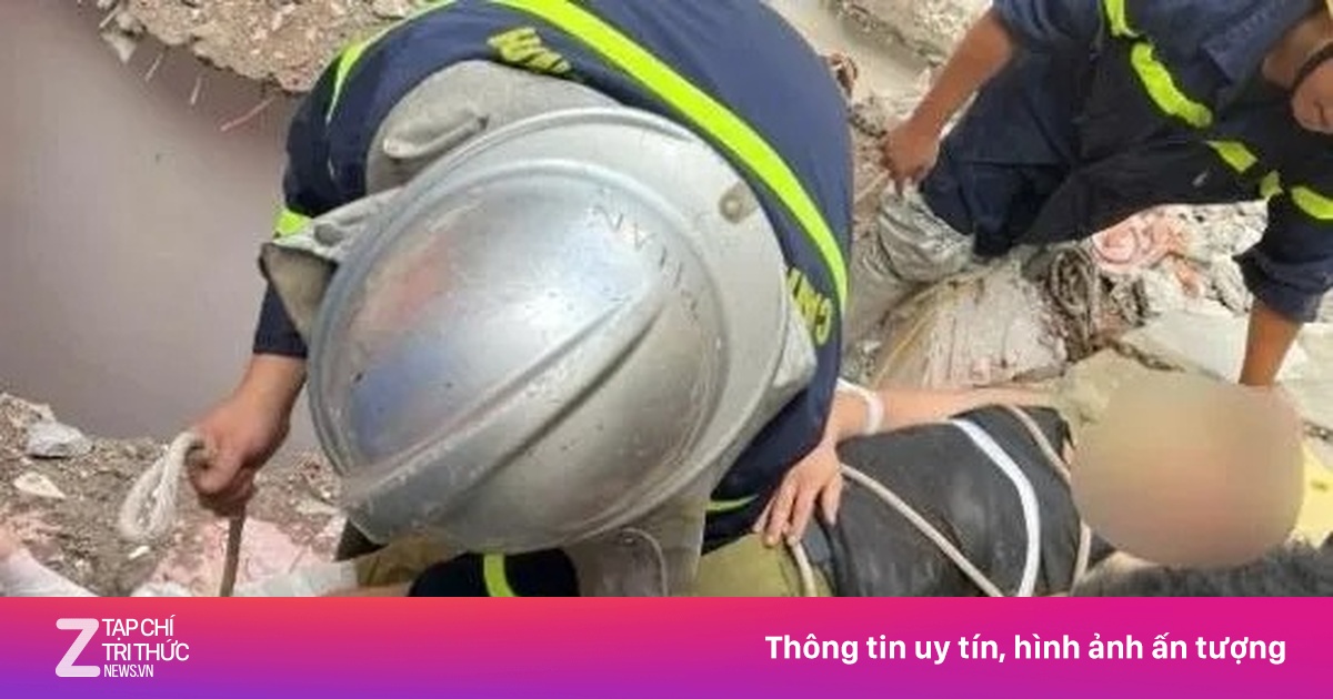 Cảnh sát giải cứu công nhân bị khối bê tông đổ sập, đè lên người