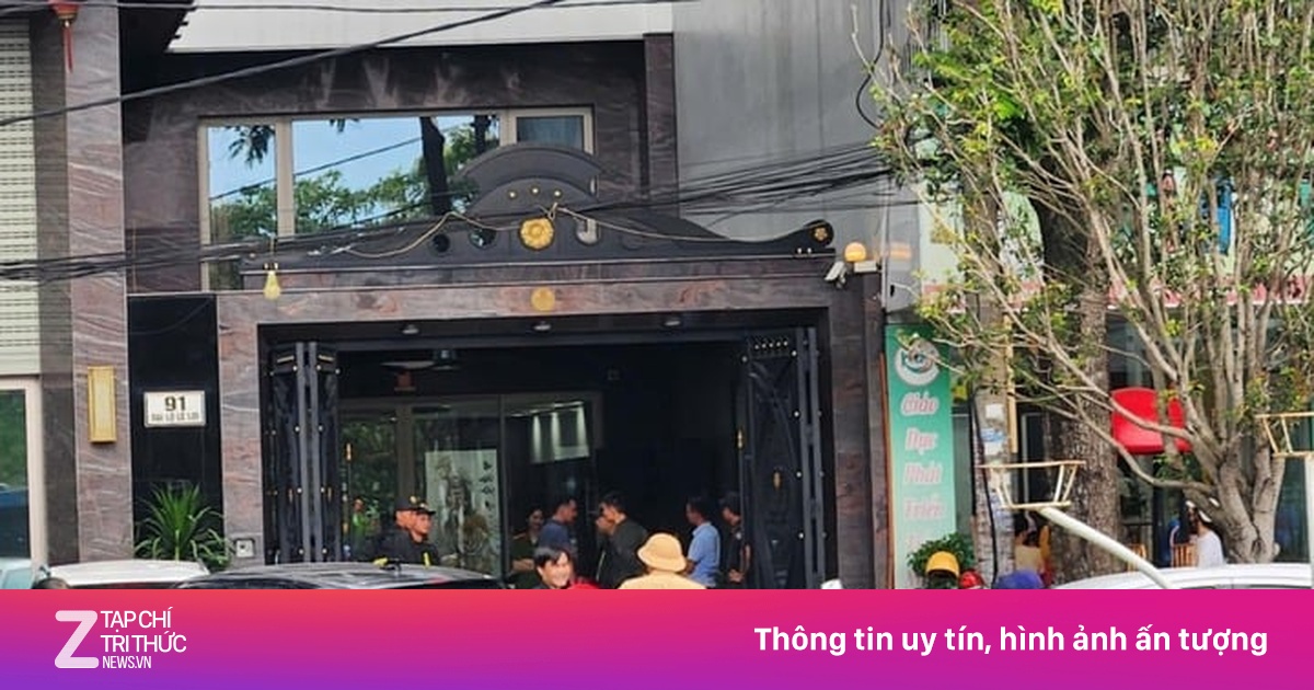 Cảnh sát xuất hiện tại nhà đại ca giang hồ Mạnh 'Gỗ' ở Thanh Hóa