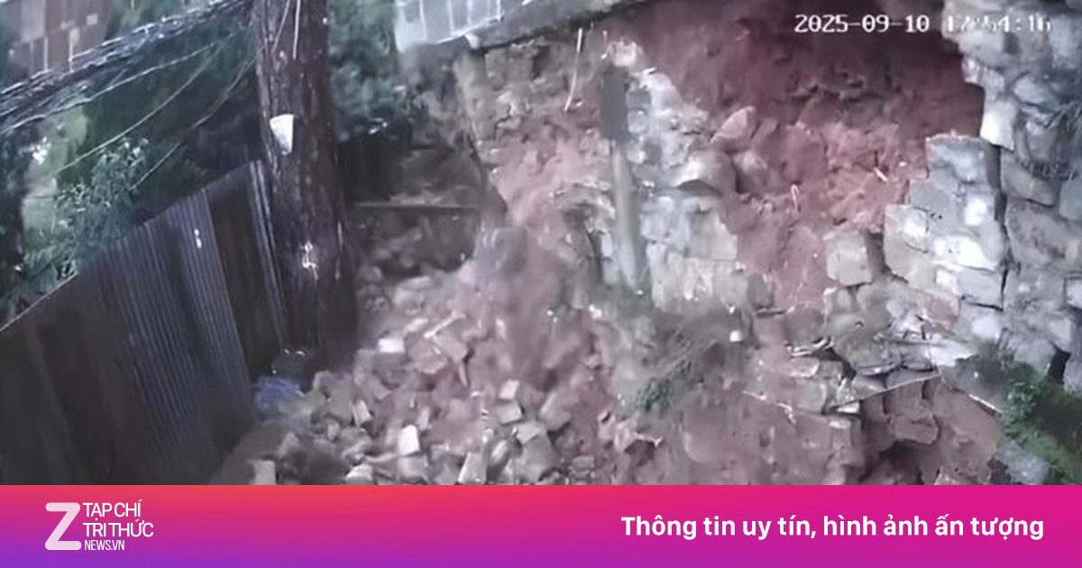 Bờ taluy cao 3 m đổ ập xuống con hẻm ở Đà Lạt