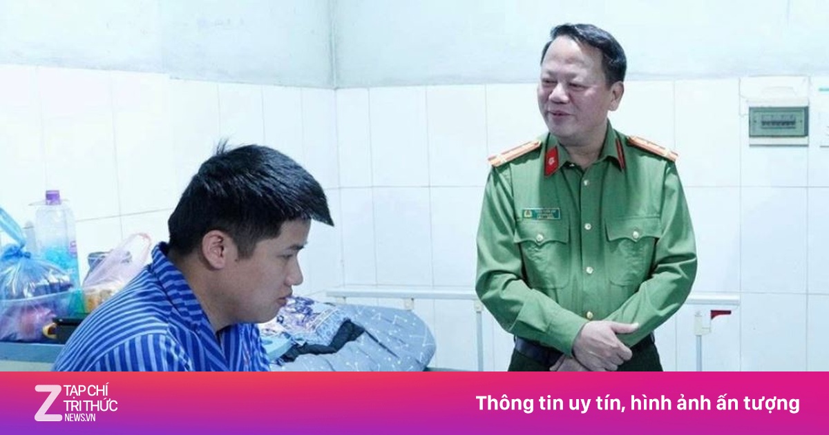 Đại úy công an bị thương khi cứu cháu nhỏ bị đối tượng kề dao vào cổ