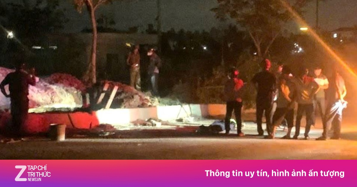 Người đàn ông bị vùi lấp trong đống đất ở công trình bệnh viện TP.HCM