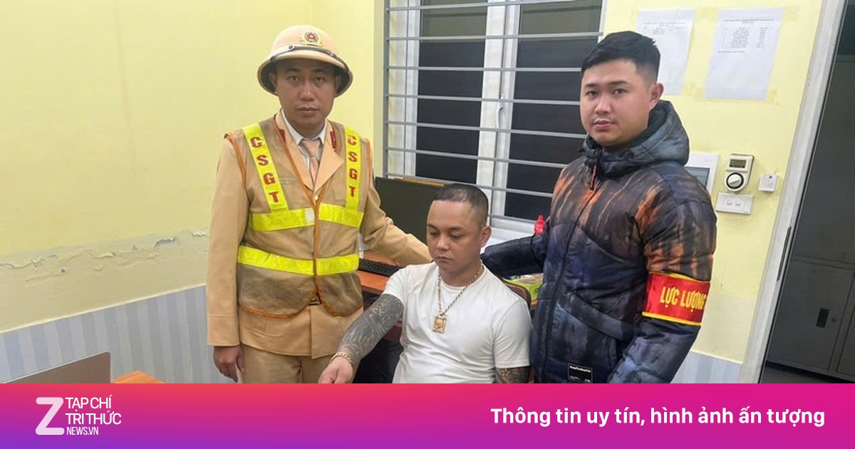 Chặn dừng xe ôtô nghi vấn, thu giữ súng đạn và nhiều ma túy