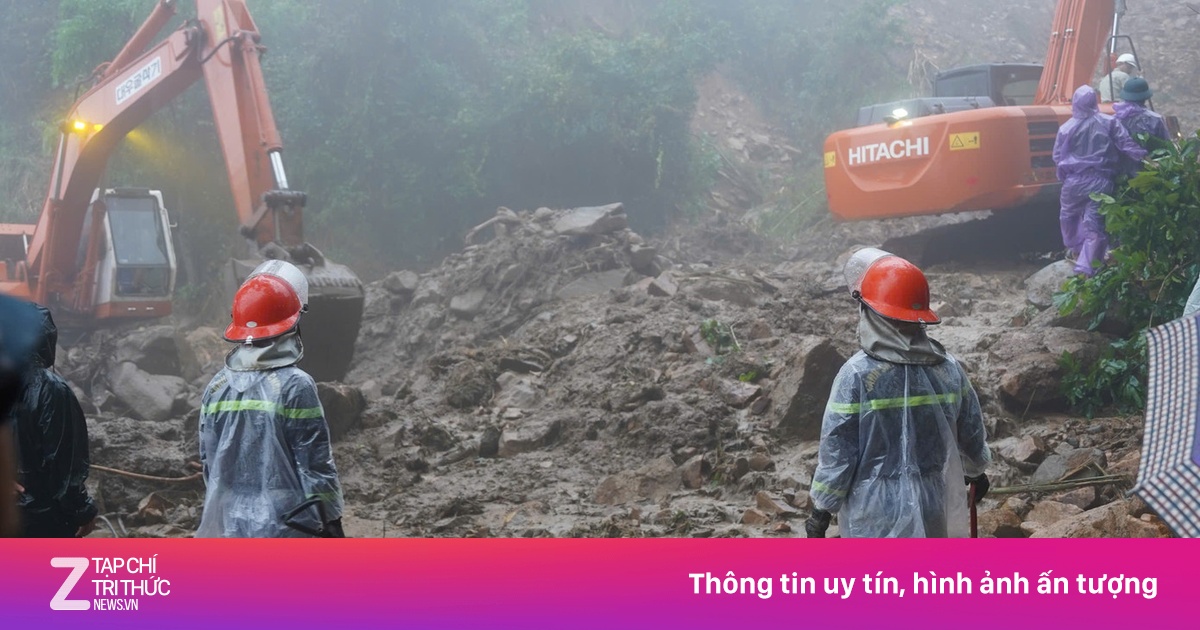 Thi thể nạn nhân sạt lở Khánh Sơn