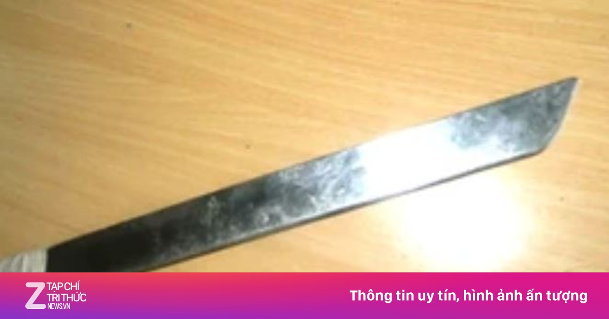 Cầm mã tấu đuổi chém lực lượng an ninh ở TP.HCM