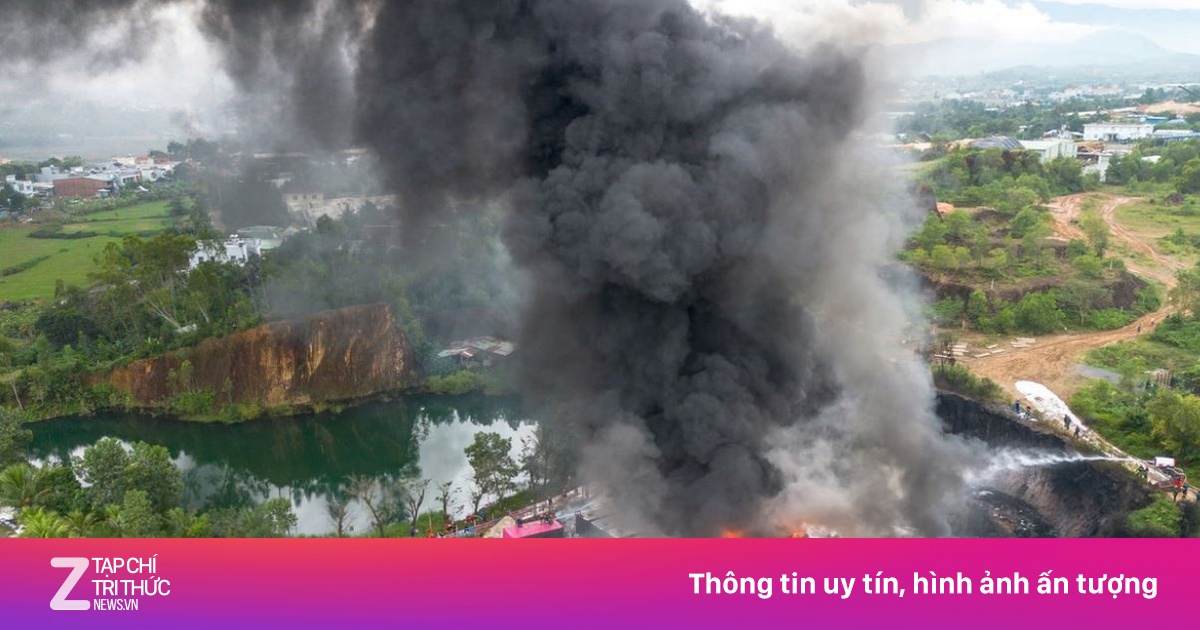 Cháy kho bãi kinh hoàng ở Đà Nẵng