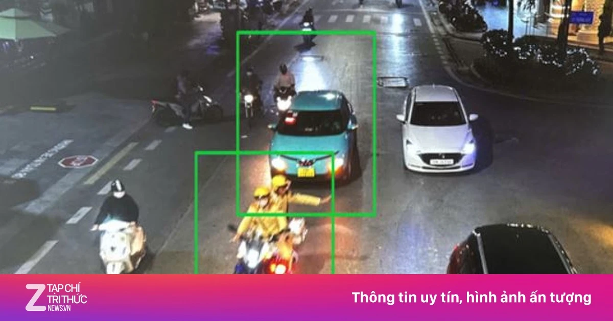 Camera AI ghi lại hình ảnh xúc động của CSGT Hà Nội