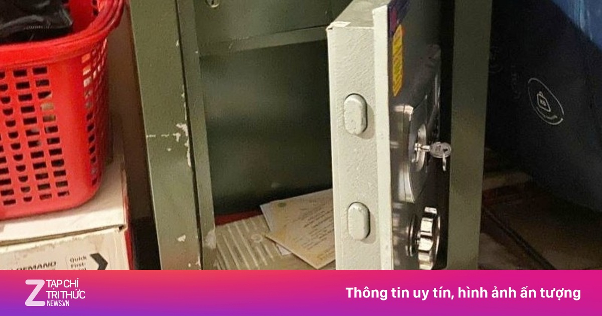 Leo mái nhà, phá két lấy 17 chỉ vàng của cô ruột