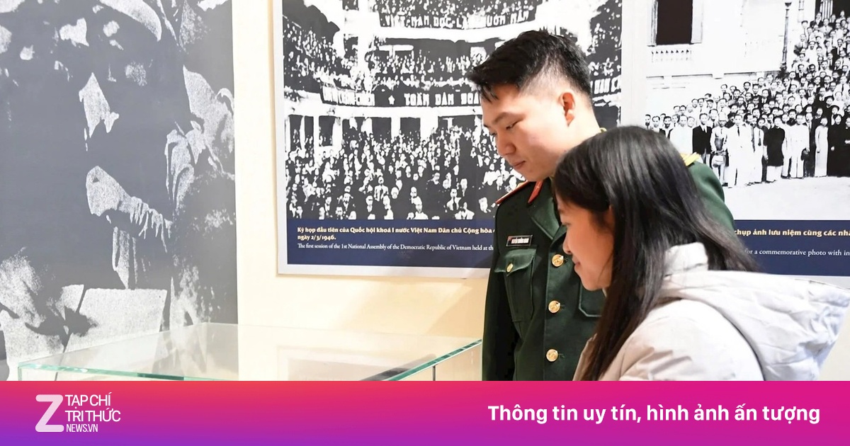 Cận cảnh hòm phiếu quý hiếm của ngày Tổng tuyển cử đầu tiên