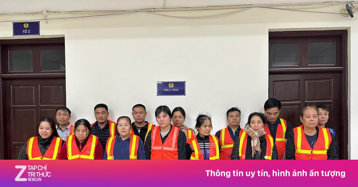 Công an Hà Nội triệt phá sới bạc trên thuyền giữa sông Hồng, thu giữ gần 100 triệu đồng