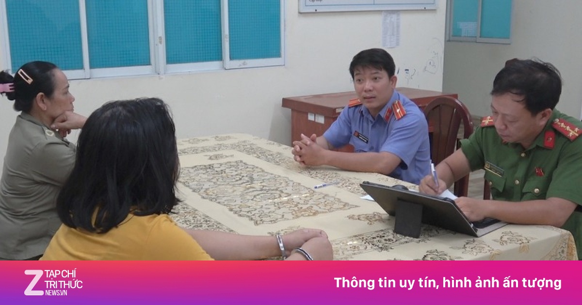Đồng Tháp: Xử lý nhanh phụ nữ cầm dao gây rối, đập phá tại tiệm vàng