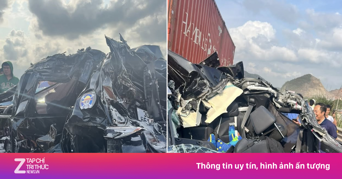 Va chạm giữa 6 xe trên cao tốc, có xe bị vò nát