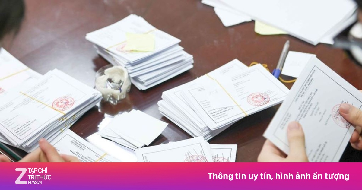 Cảnh báo nguy cơ lộ thông tin cá nhân khi đăng ảnh thẻ cử tri lên mạng