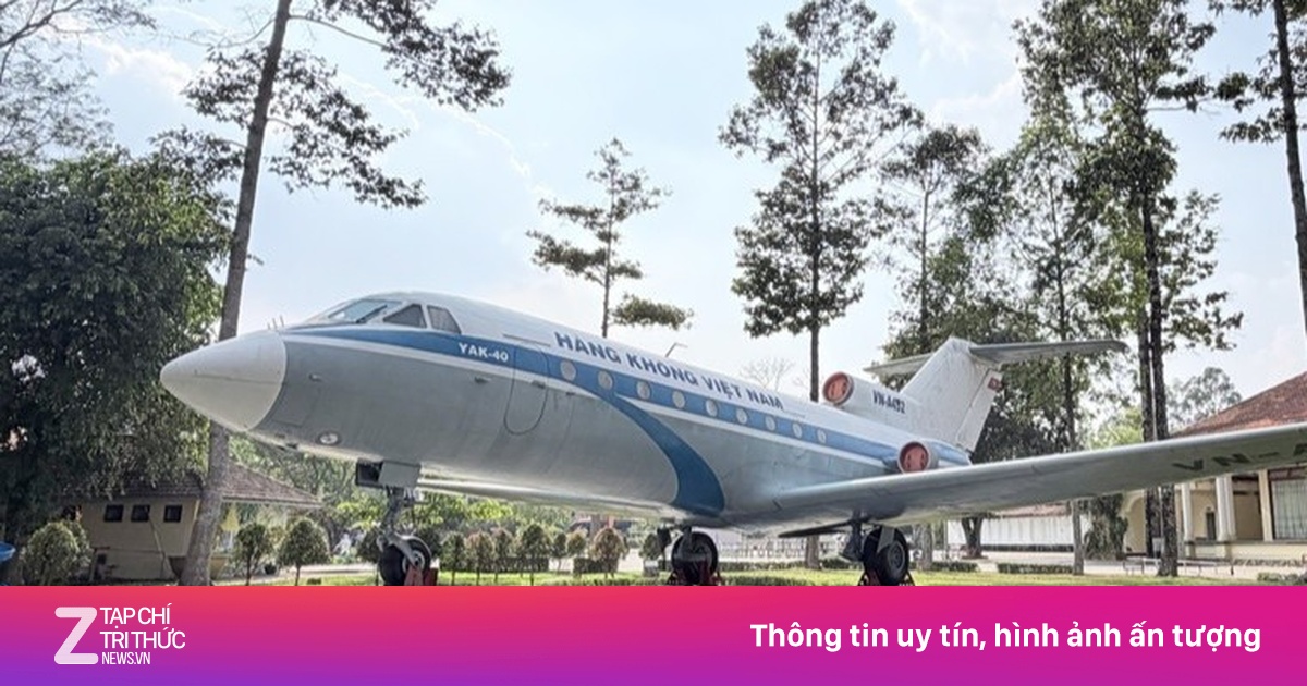 Máy Bay Yak-40 Từng Phục Vụ Chủ Tịch Tôn Đức Thắng Trưng Bày Tại An Giang