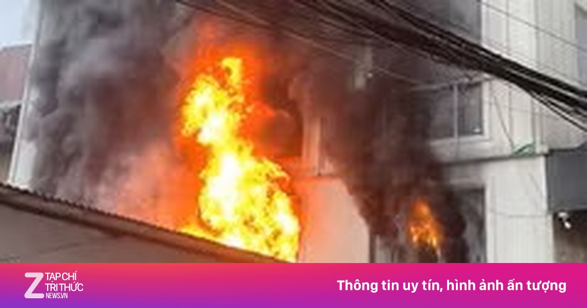 Cháy nhà ở khu trung tâm TP.HCM