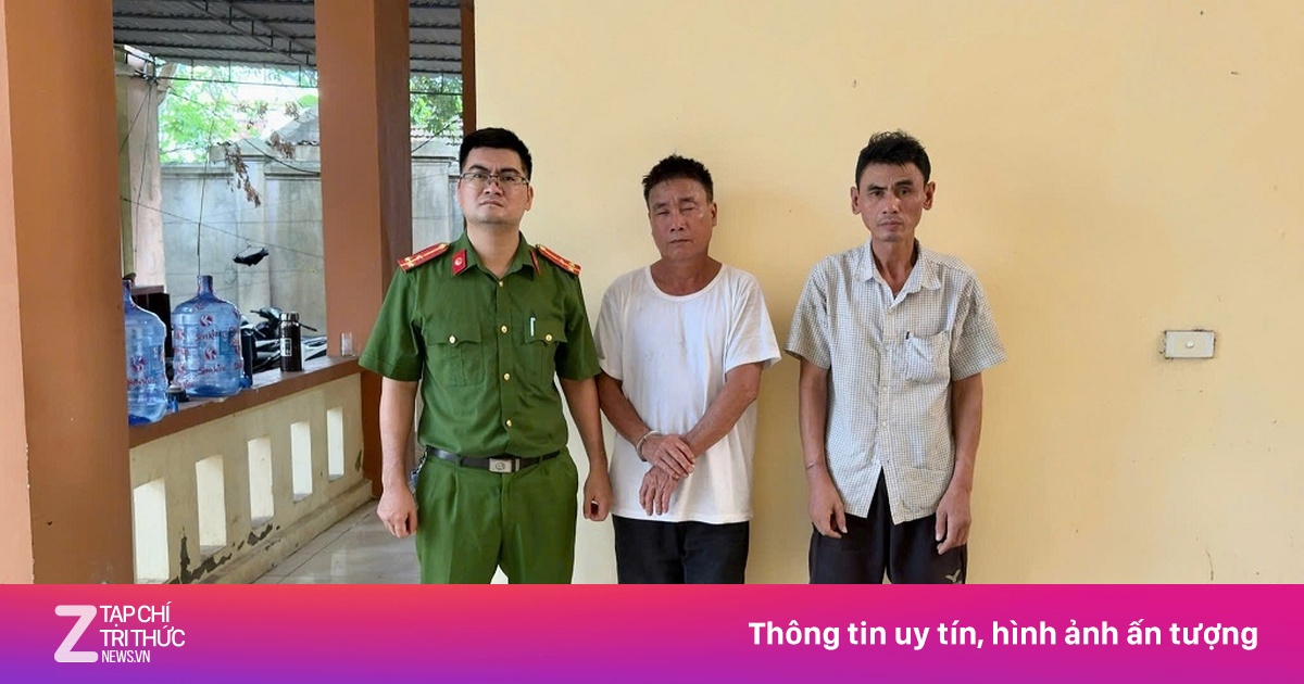Khám chỗ ở của kẻ bán ma túy, công an phát hiện súng, vỏ đạn