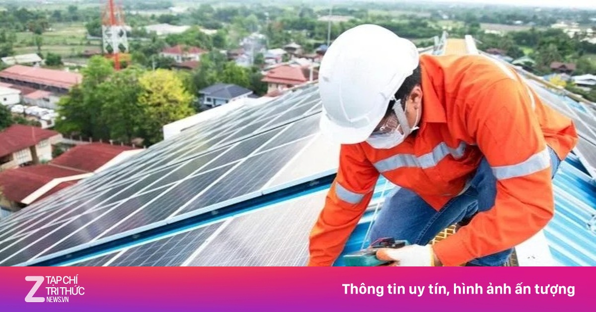 Điện mặt trời mái nhà kèm pin lưu trữ: Rào cản chi phí và cơ chế giá khiến người dân e dè