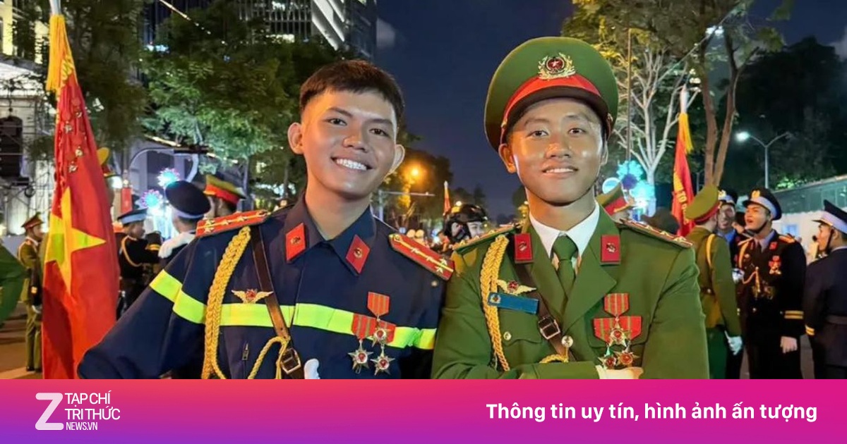 Đôi bạn thân chung lớp cấp 3 cùng diễu binh dịp 30/4