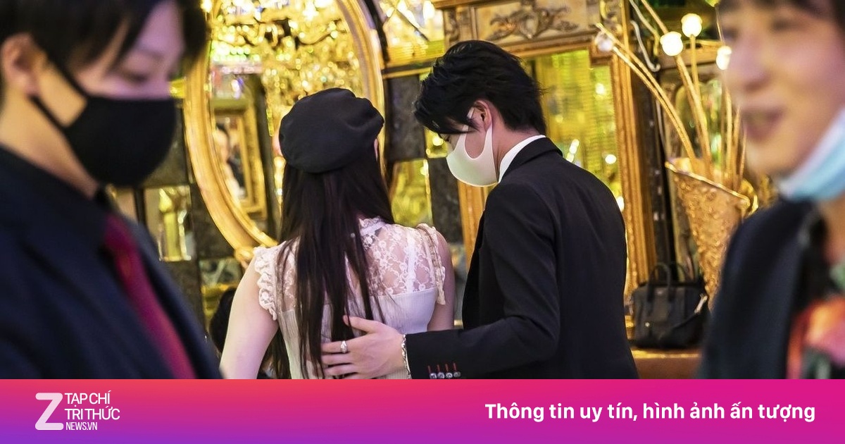 Dấu chấm hết cho quán bar nam phục vụ nữ, ép khách bán dâm ở Nhật