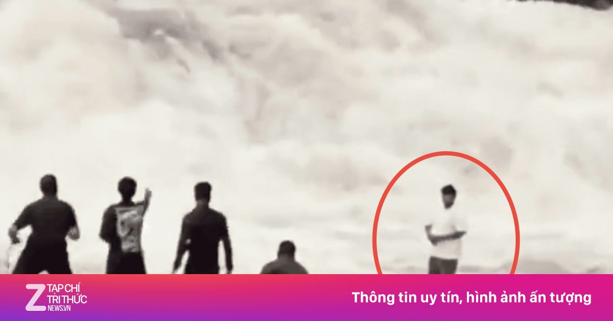 Mất mạng vì quay YouTube giữa thác dữ ở Ấn Độ