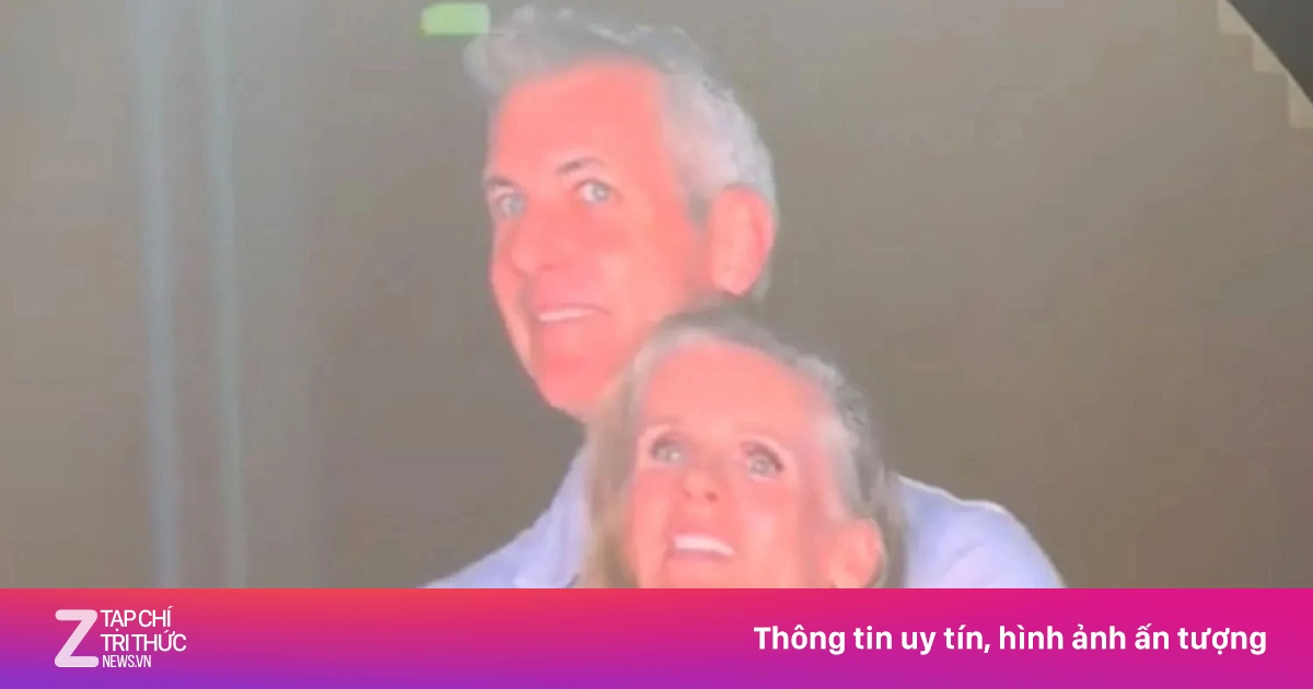 Cựu CEO bán nhà sau bê bối bị 'tóm sống' ngoại tình ở concert Coldplay